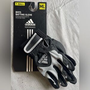 Adidas boy m/l t-ball batting gloves BNWT